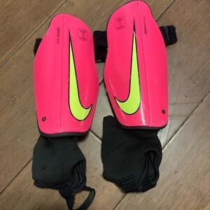 EUC Girls Nike Soccer Shin Guards